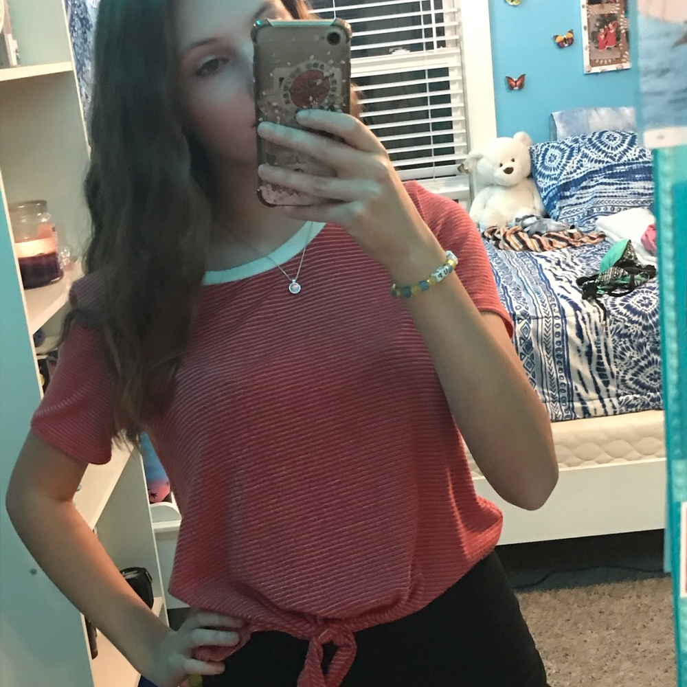 Cute red and white tie front striped tee